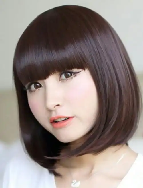 q2:斜刘海的波波头发型