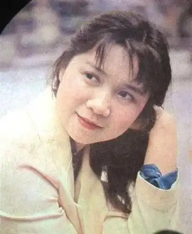 蔡明,老公是收情书收来的,结婚37年恩爱如初,儿子单身成了遗憾