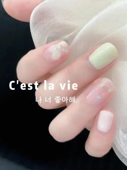 夏日薄荷清凉跳色美甲