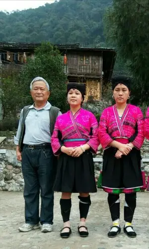 美丽的白面红瑶寨