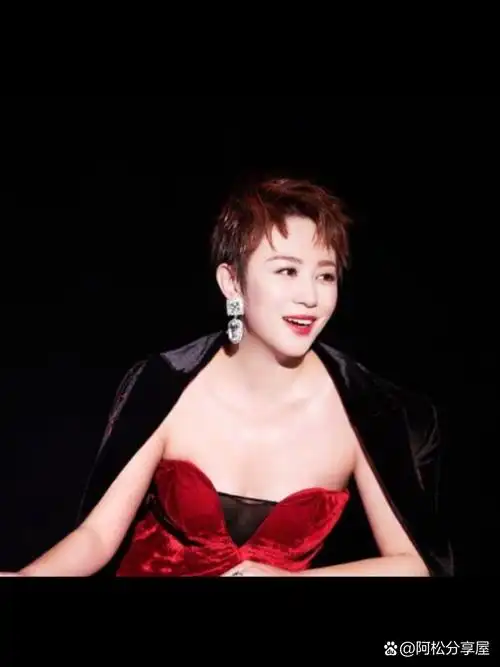 2017年,马丽在拍完电影《羞羞的铁拳》里"游泳池和艾伦互换身体"这场