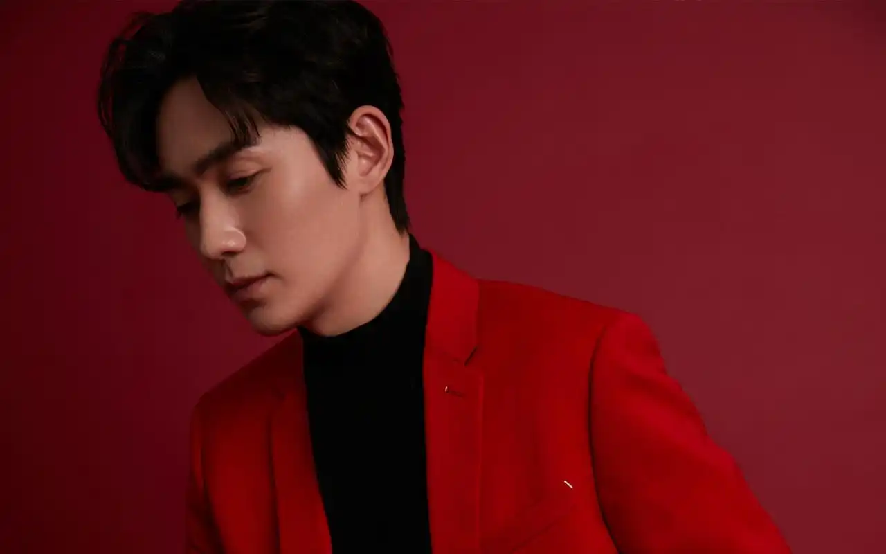 朱一龙新年帅气写真图片桌面壁纸