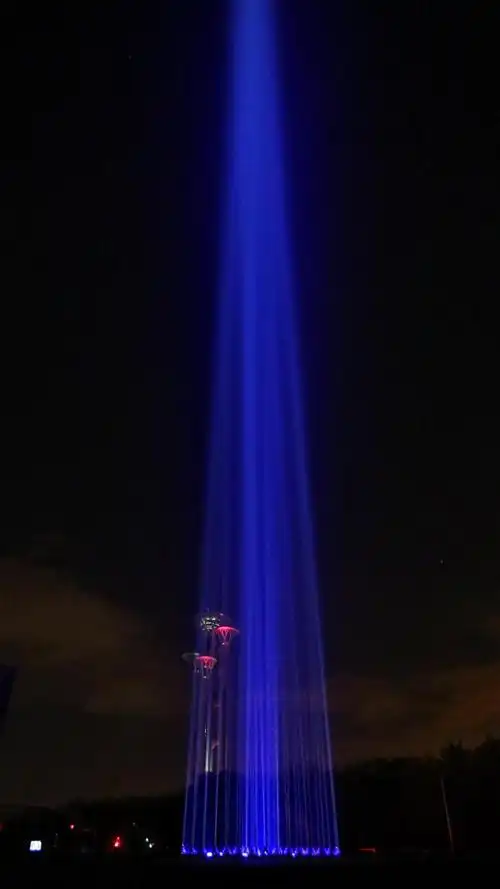 北京鸟巢惊现地表最强光柱,5月5日华为京东超品日刷爆微博朋友圈!