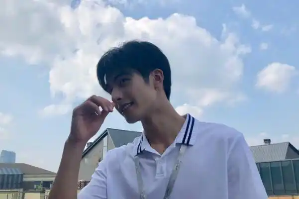 宋威龙个人资料简介及照片宋威龙介绍前女友林允