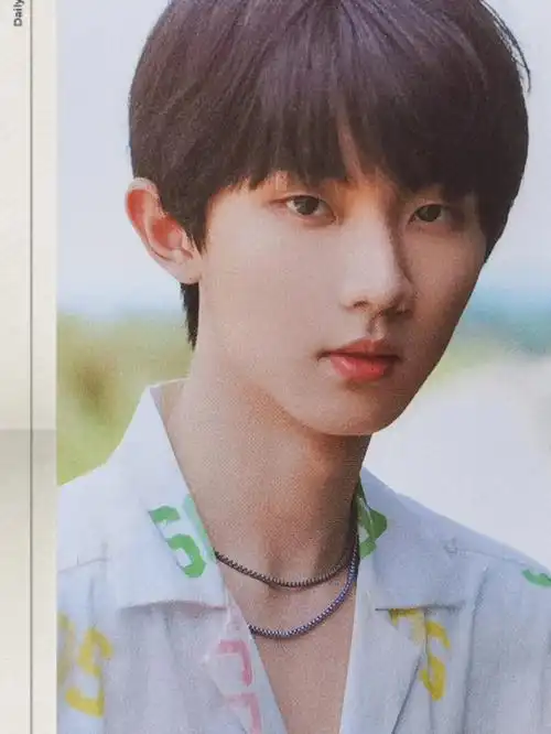 喉结·嘴巴·救命(┯_┯)#马嘉祺  #tnt时代少年团马嘉祺  #时代少年