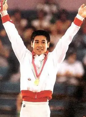 李宁:1982年第六届世界杯体操赛中,李宁夺得7个项目中的6枚金牌,这