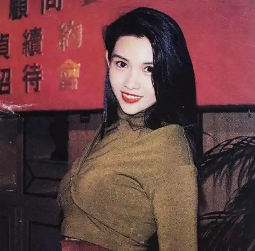 原创王晶选女演员眼光刁钻,嫌弃王祖贤的长腿很丑,还说周迅只有70分