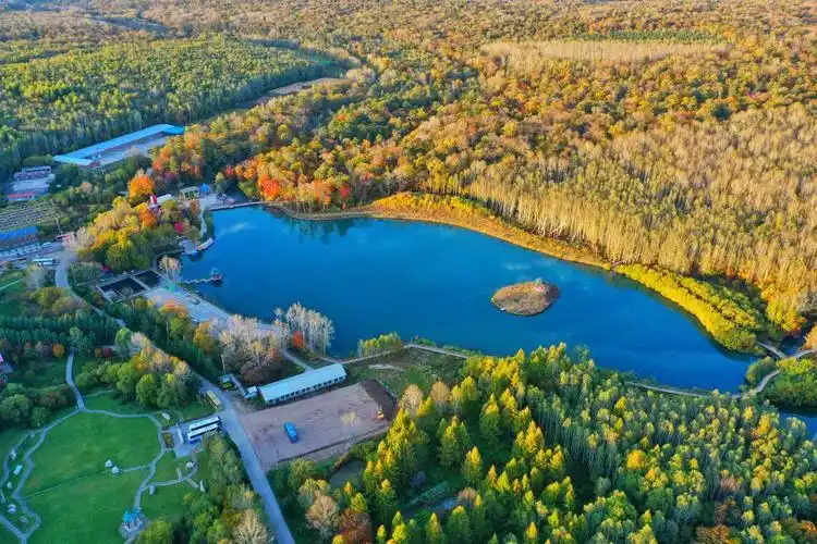 吉林白山:"长白山之夏"文化旅游季启动