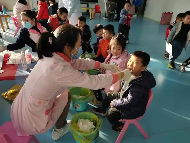 健康体检 快乐成长 ——河流镇中心幼儿园体检报道