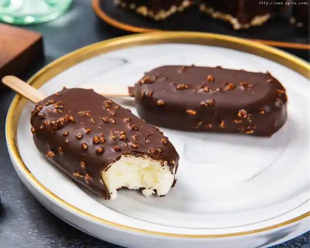 巧克力脆皮雪糕的做法步骤图,怎么做好吃