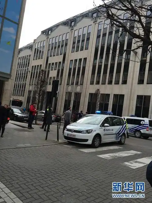 3月22日,比利时首都布鲁塞尔地铁马埃勒贝克站发生爆炸.