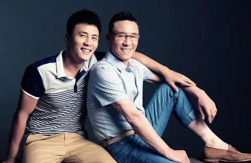 杜淳:被曝和新女友手牵手,其父杜志国比他的情史还要更猛一些