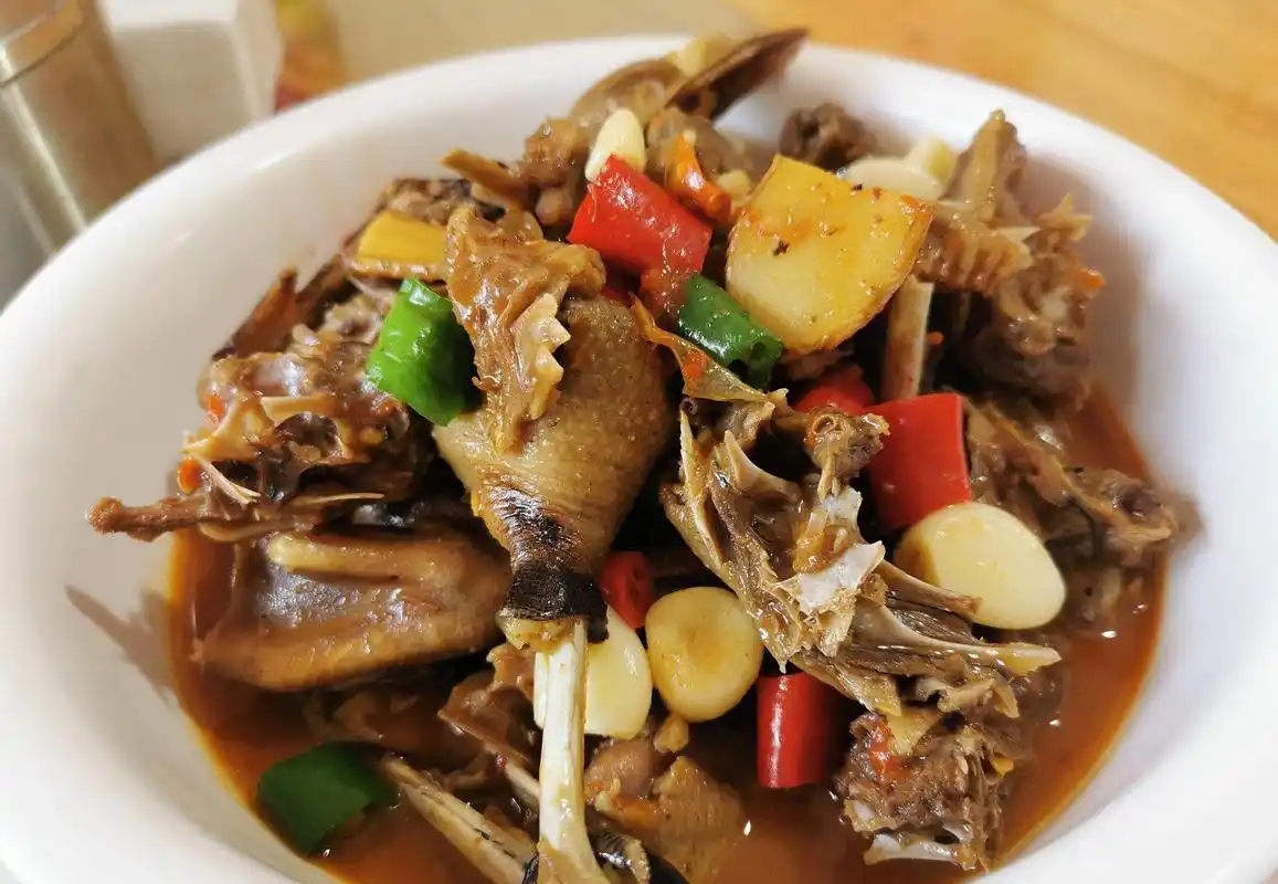 想要品尝地道的农家菜吗?来有味村农庄就对了!