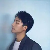 黄轩最帅的头像_微信头像图片大全