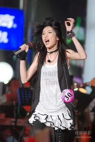 电视 快乐女声 2009快乐女声 快乐女声 图集 来源: 搜狐娱乐