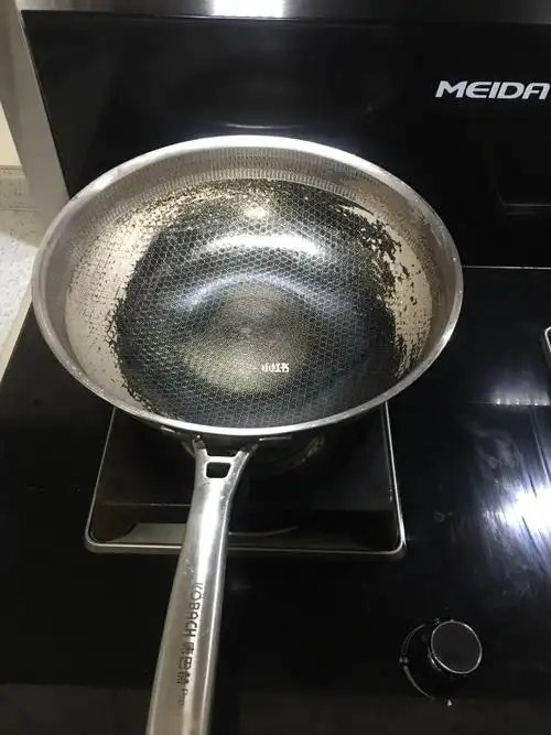 康巴赫的锅 刷成这样还能用吗?