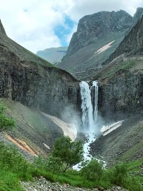 长白山天池瀑布还有温泉运气不错第一次去就看见了天池