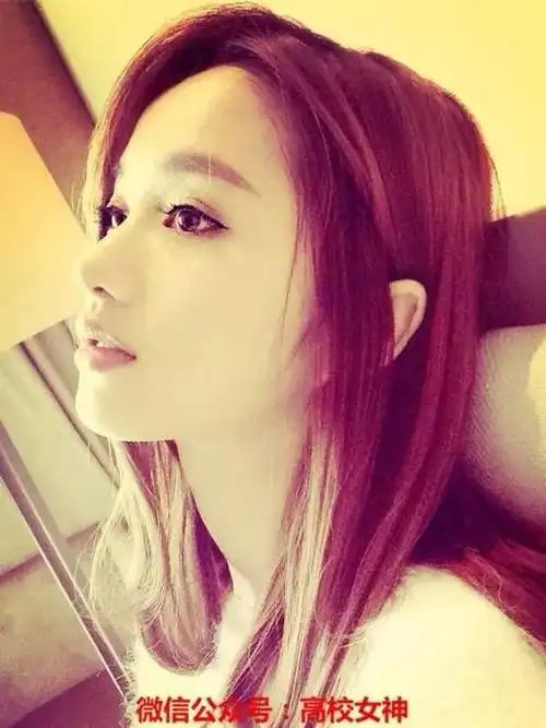 快乐女声女神付梦妮歌甜人可爱萌化内心