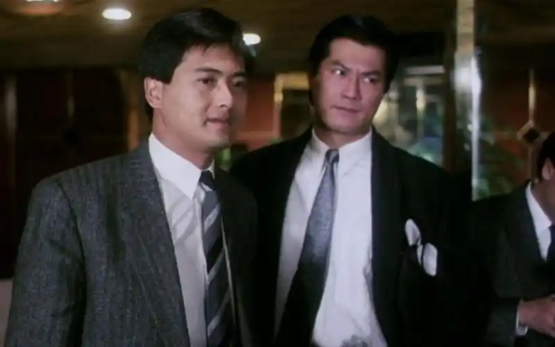 黑社会大哥单刀赴会,一枪干掉黑帮老大!