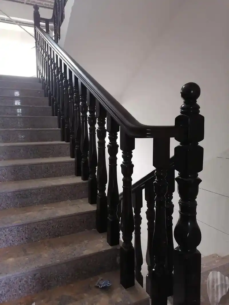 实木楼梯扶手 #专业的事交给专业的人 #看得见的高品质 # - 抖音