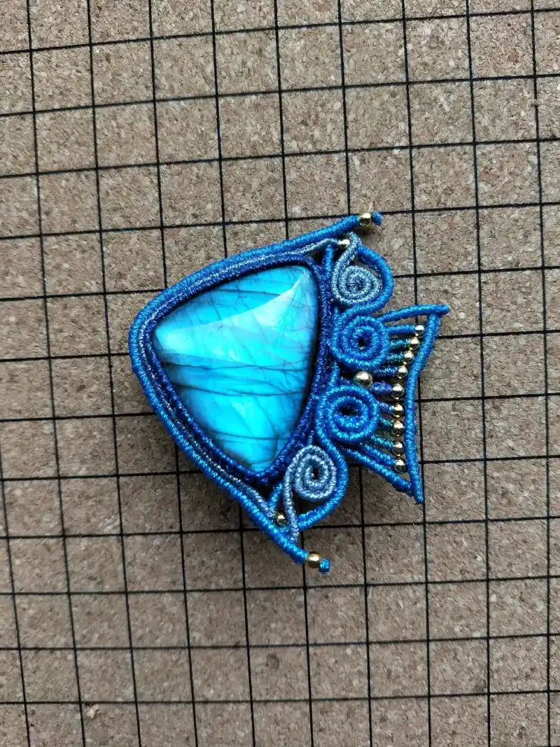 拉长石蜡线手工作品#蜡线编绳 #手工编织 #鱼  - 抖音