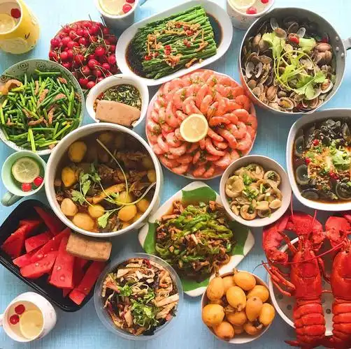 生日餐桌图片真实