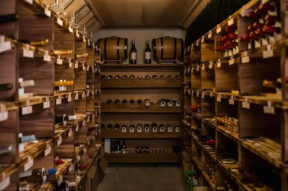 顶级豪宅的酒窖管理秘籍,让你的私人酒窖也能井井有条!