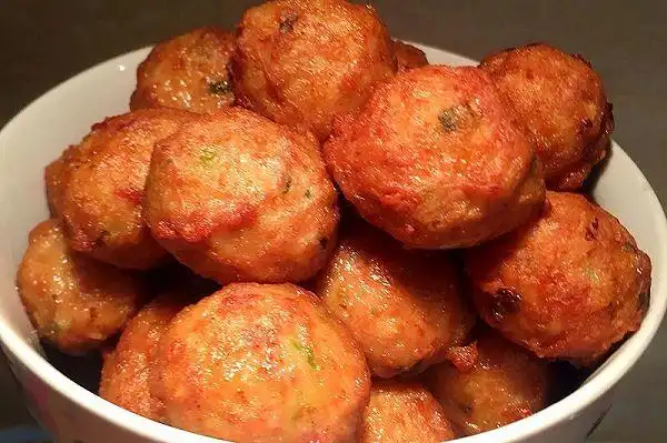 【图解】油炸肉丸子怎么做好吃_油炸肉丸子_家常做法大全_豆果美