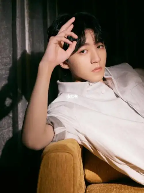 23岁的王俊凯生日快乐