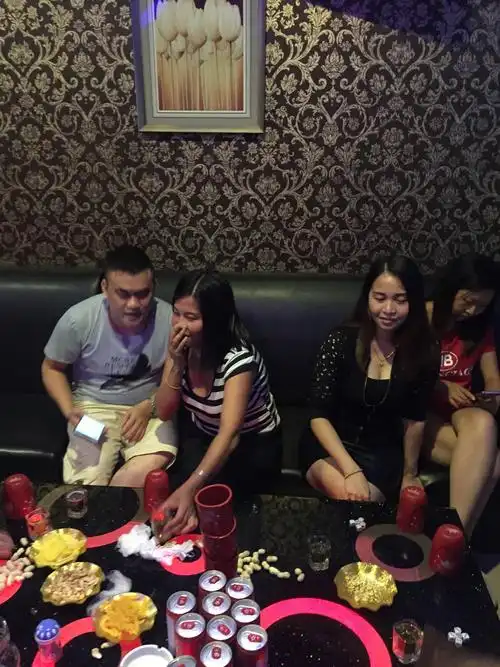 连滩活力非凡俱乐部7月7日(商贸ktv)群聚照片集