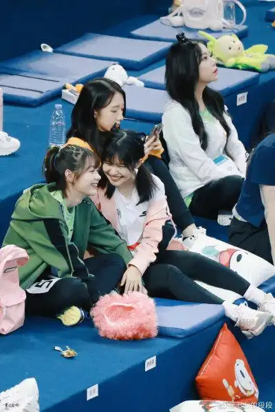 段奥娟.赖美云.张紫宁.孟美岐.