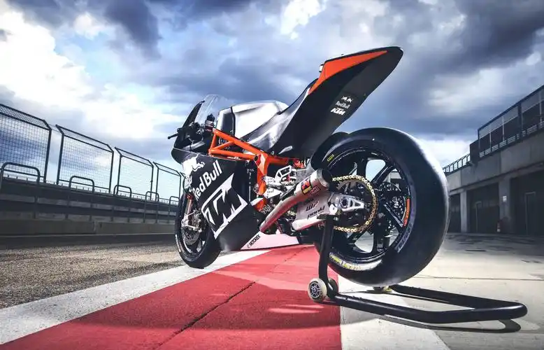 ktm rc8c 细节简介_新车新品_资讯中心_全球摩托车网