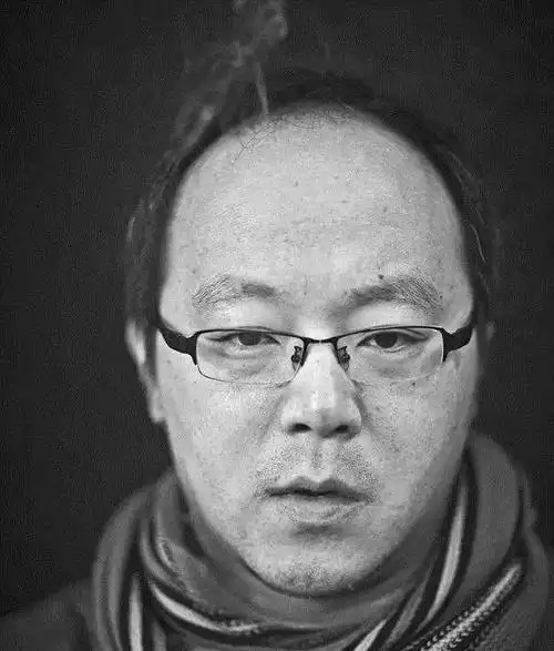 窦唯,我年轻时的偶像,那个时候觉得听摇滚是一件很酷的事