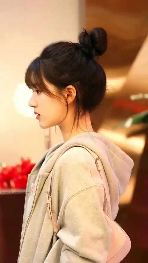 赵露思桑稚的多巴胺穿搭