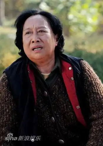 资料图片:《一生守护》主角-孙桂田饰演陈月琴