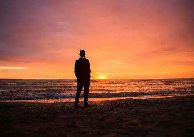 生活中不会事事顺利人生啊有些路不是孤独但必须一个人走