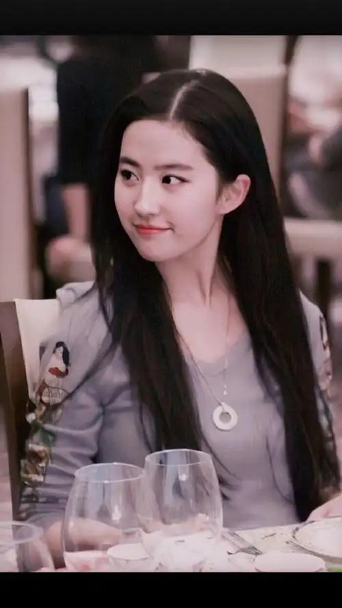 25岁之前的刘亦菲