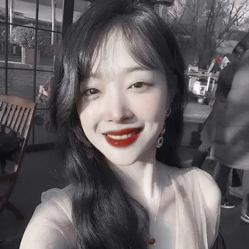 im waiting for you. 崔雪莉头像