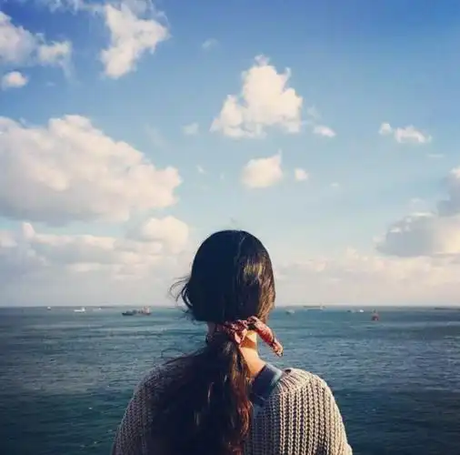 头像→_→ z z女背影风景