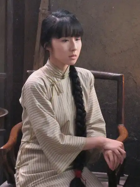 方安娜《三进山城》上演另类变装风(图)