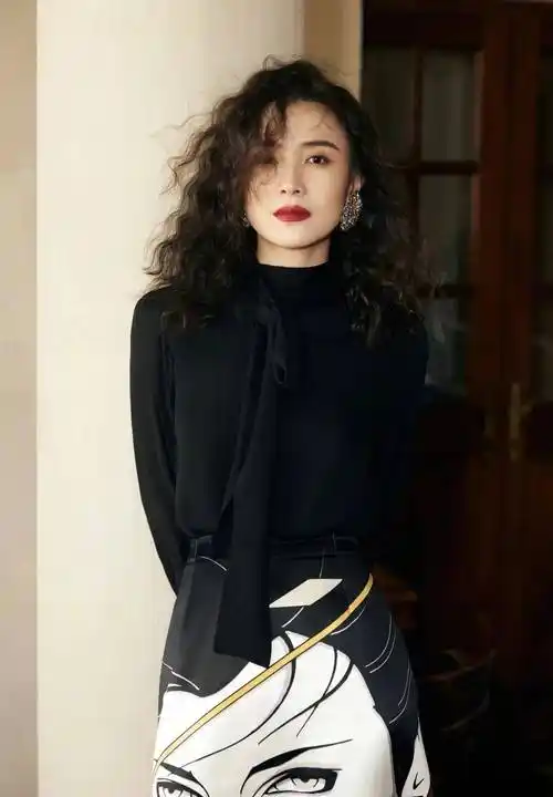 浓颜系美女-宋佳_时尚_潮流_风向标