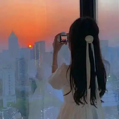 高级感背影头像女