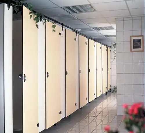 公共浴室效果图公共卫生间隔断安装事项