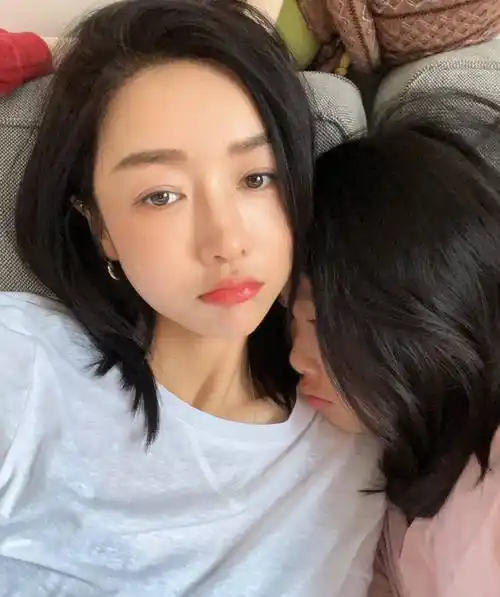 谢苗妻女近照曝光!