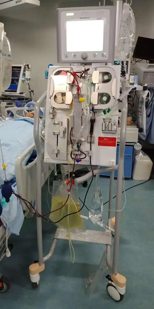 血滤,效果真的挺好,无尿的病人,可以代替他的肾脏运行,让它稍歇一会!