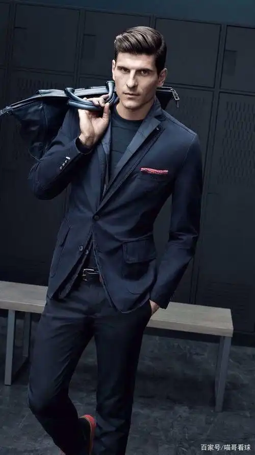 现役足坛高颜值西装暴徒大集合,哈兰德:你们聊,我先走了