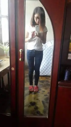 看着多少斤,160cm.