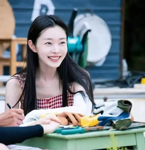 这一次,33岁的宋轶,又让娱乐圈刮目相看啦!