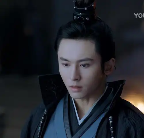 家人们我好怀念第一集的周子舒造型口阿 ρ.