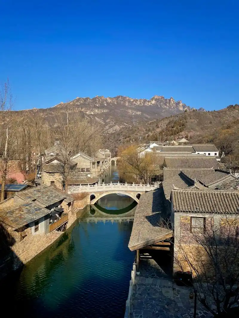 古北水镇 冬日的古北水镇.  古北水镇位于北京市密云区古北口 - 抖音
